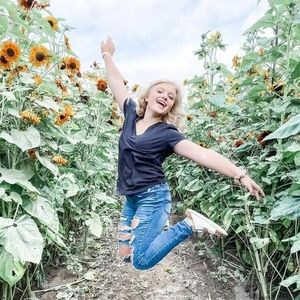 Meet your Posher, Makayla